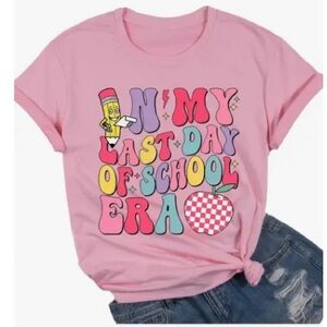 NWOT Last Day of School tee. Size xl
